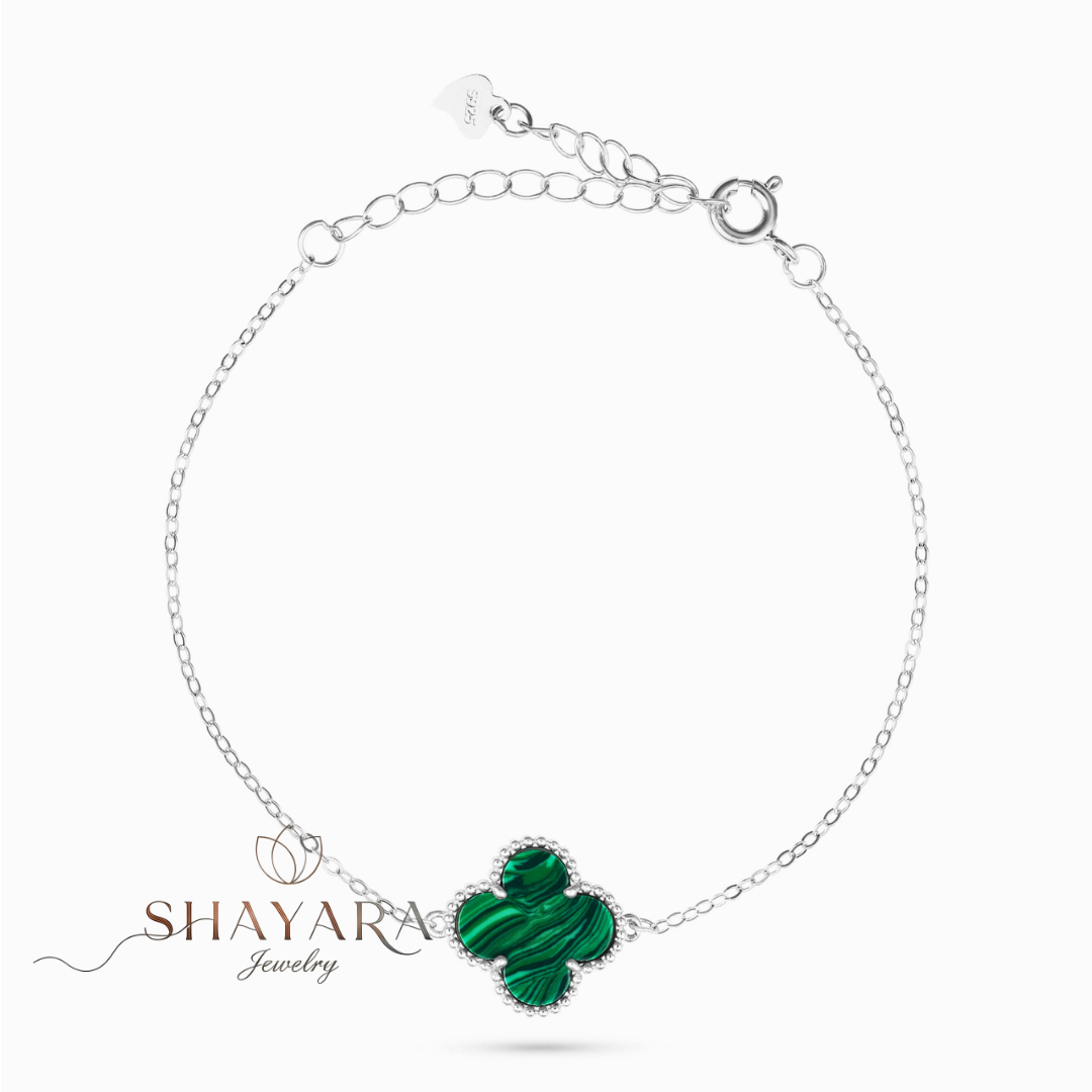 🌸 "צמיד Clover Charm – קמע של סטייל ומזל"