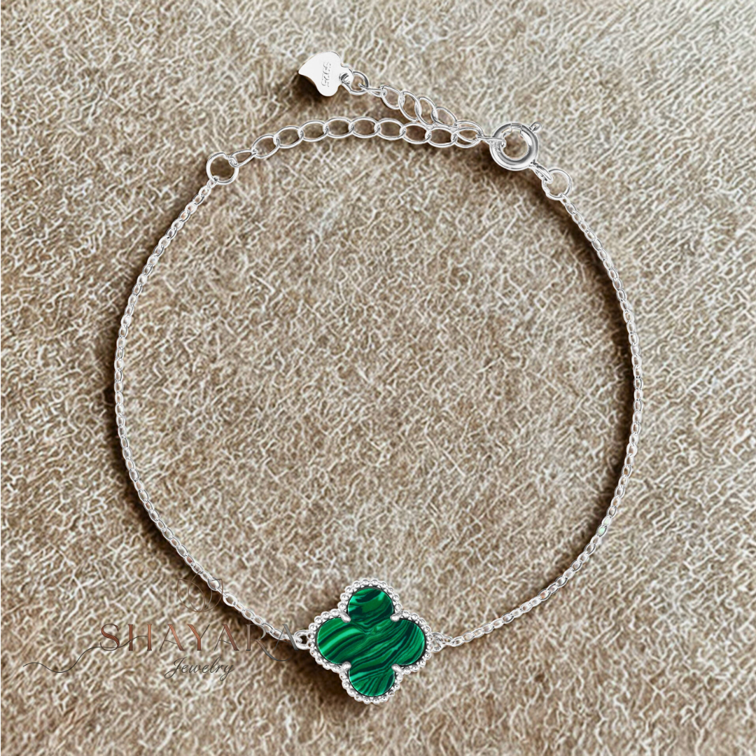 🌸 "צמיד Clover Charm – קמע של סטייל ומזל"
