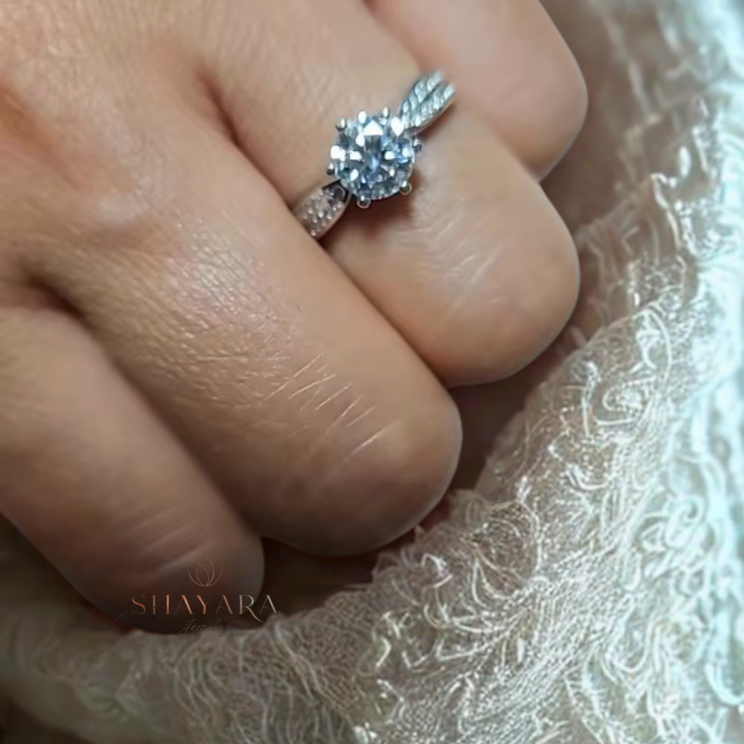 טבעת "Diamond Glow" מבית SHAYARA